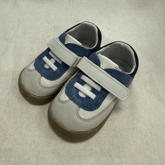 Zapatilla deportiva C1909